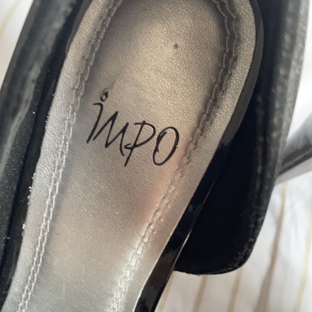 Shoes - Picture 4 of 5